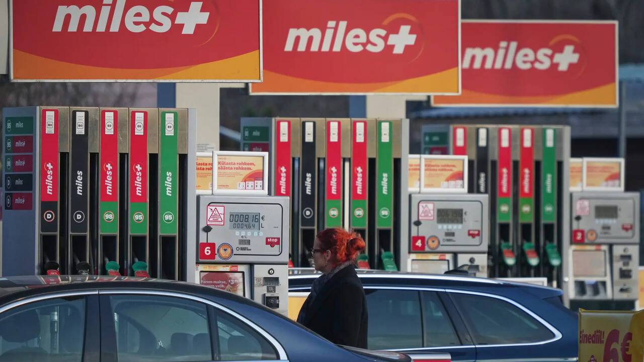 Brent crude oil prices surpass $100 amid Iranian attacks and ongoing ...