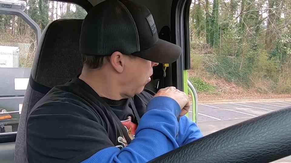 He ran out screaming - but the tow didn’t stop