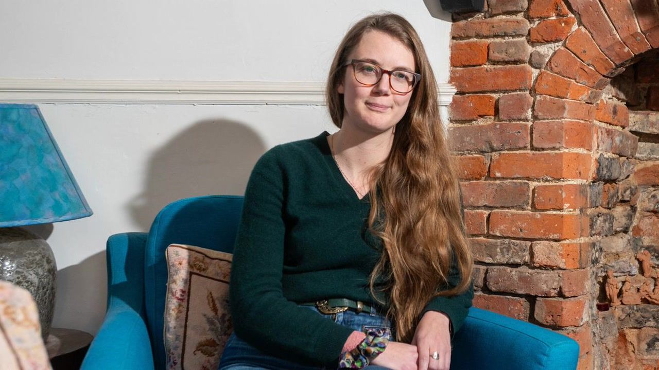 Hull graduate says £118k debt blocks family