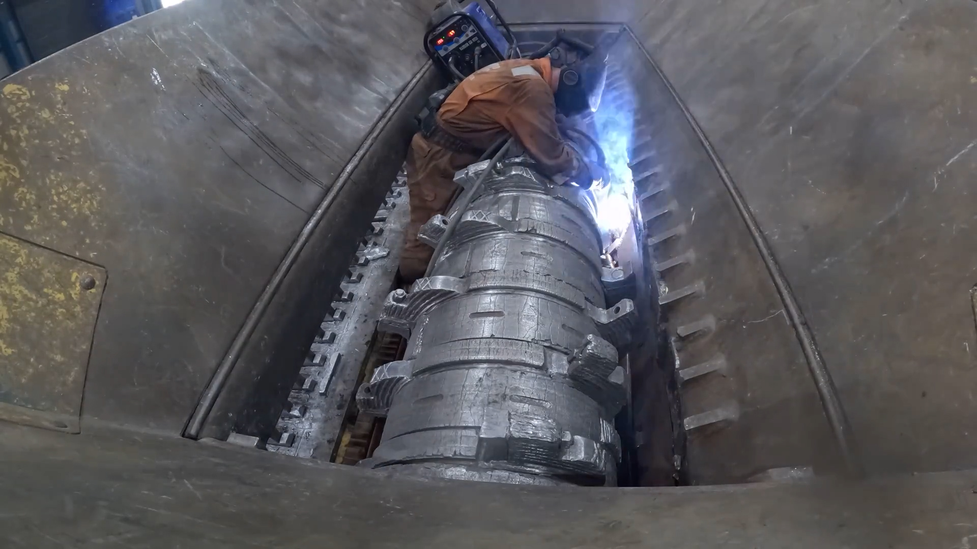 Heavy duty shredder rotor repair in progress