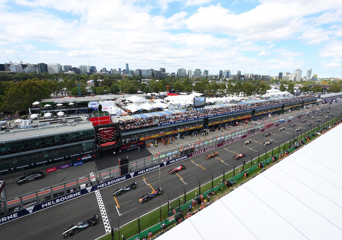Who is taking the initiative in solving F1's start problem?