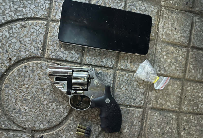 Kiểm tra nồng độ cồn, phát hiện ma túy và súng