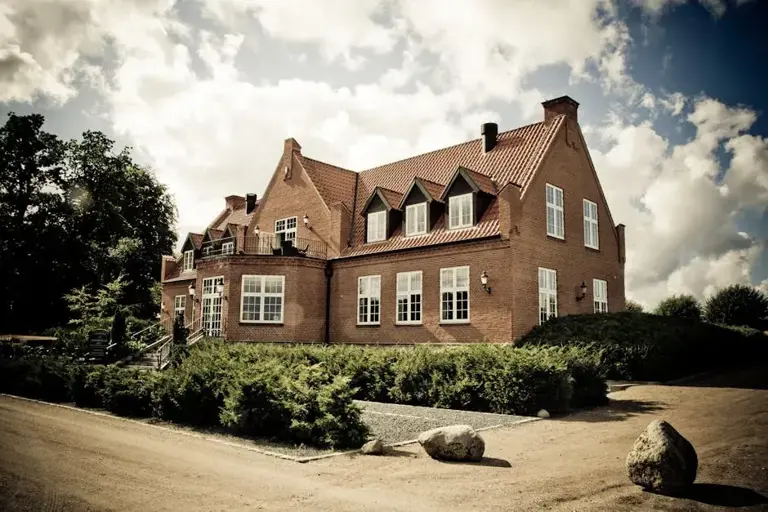 The new suburban nightmare: McMansions that are quietly turning into ...
