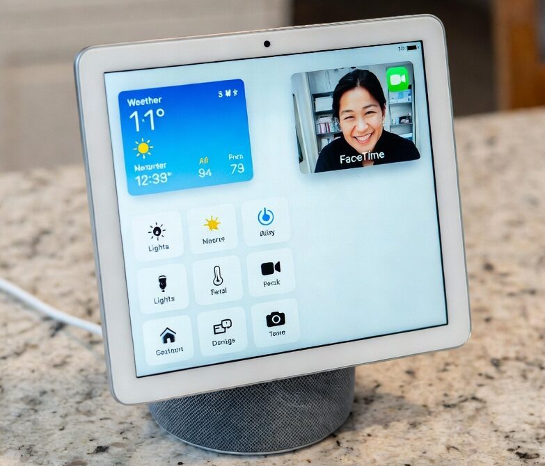 Apple’s HomePad might snap onto your wall like a MagSafe puck