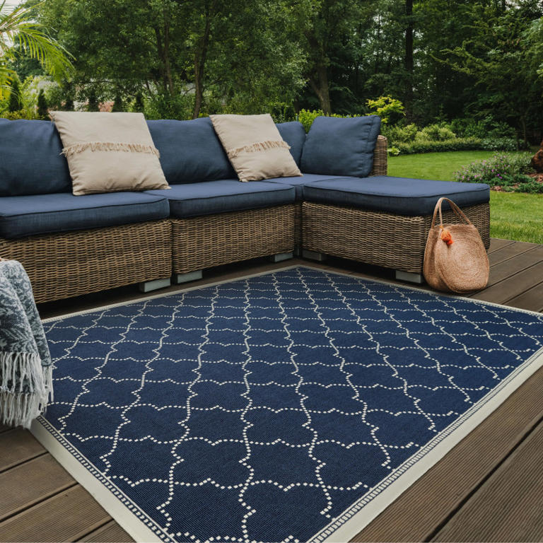 Wayfair's $53 geometric rug: Perfect for sprucing up your outdoor space ...