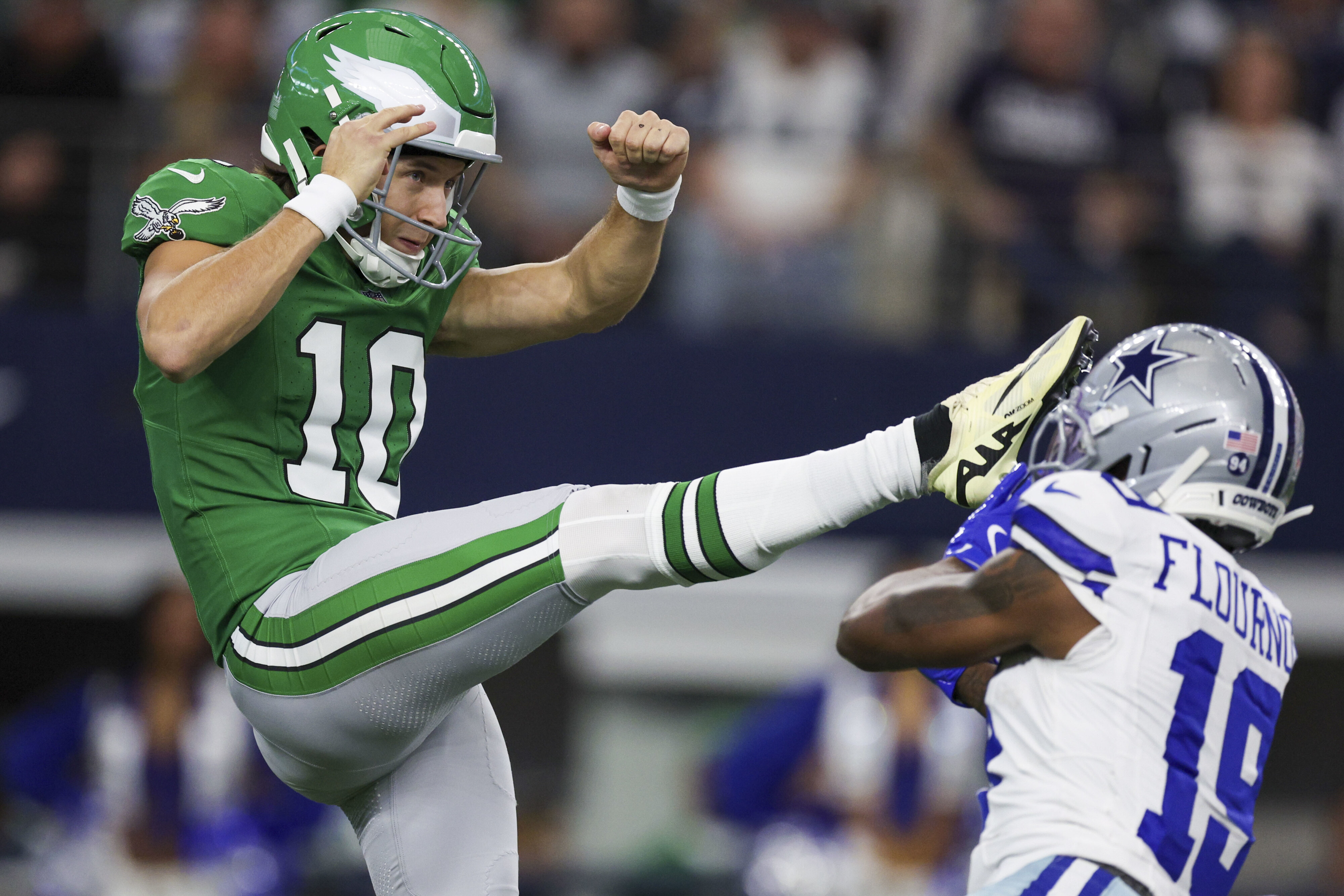 Eagles news: Jihaad Campbell out with injury, according to Vic Fangio ...