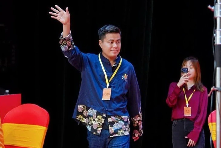 Báo Trung Quốc tiết lộ 'hành trình bí ẩn' đưa Lại Lý Huynh lên hàng cao thủ cờ tướng