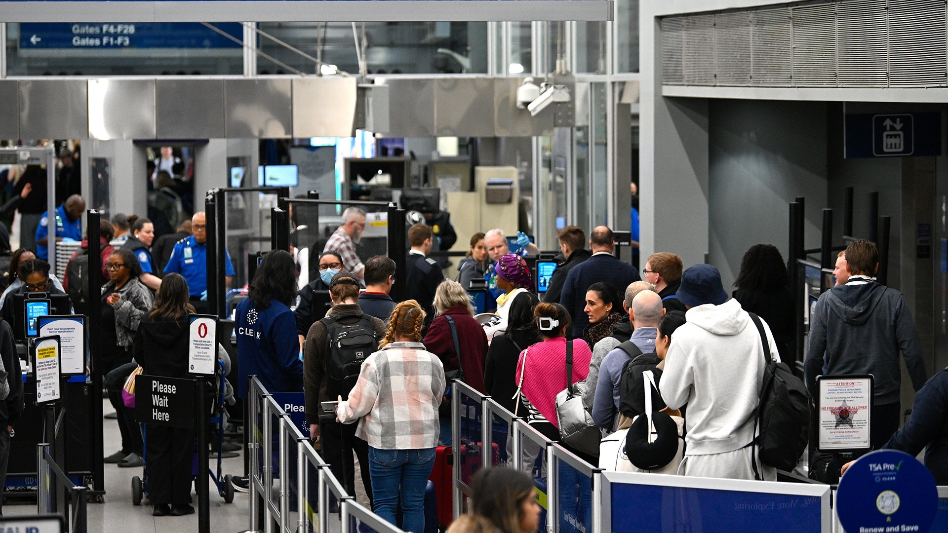 300 TSA officers quit as partial shutdown causes travel backups<br>