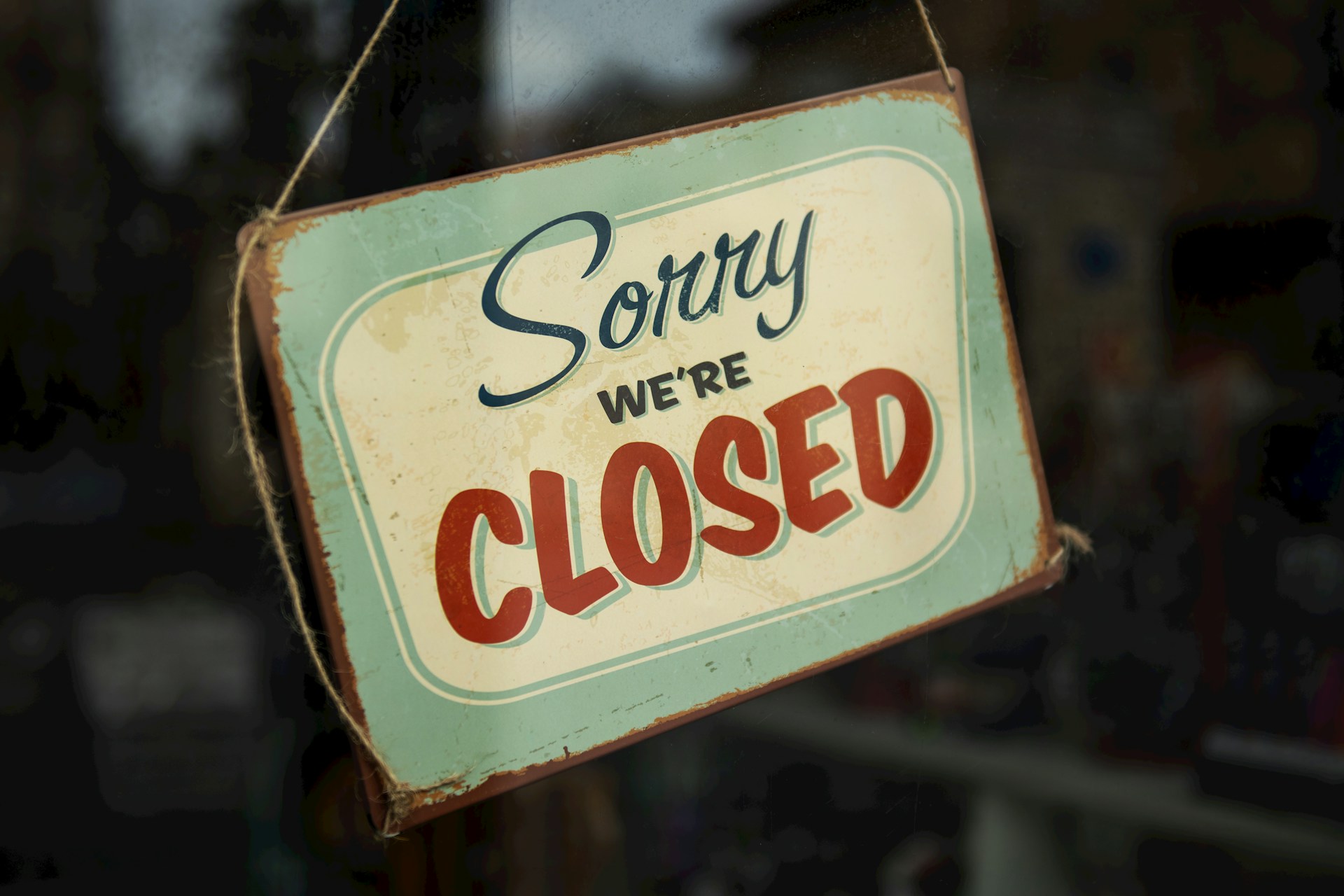 Restaurant closures incoming: 4,000 eateries could vanish as Canadians ...