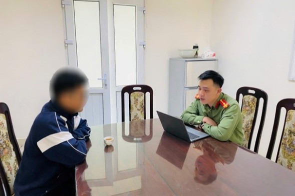 Hà Nội: Tung tin sai sự thật về tăng giá xăng, dầu để tăng tương tác bán xe điện