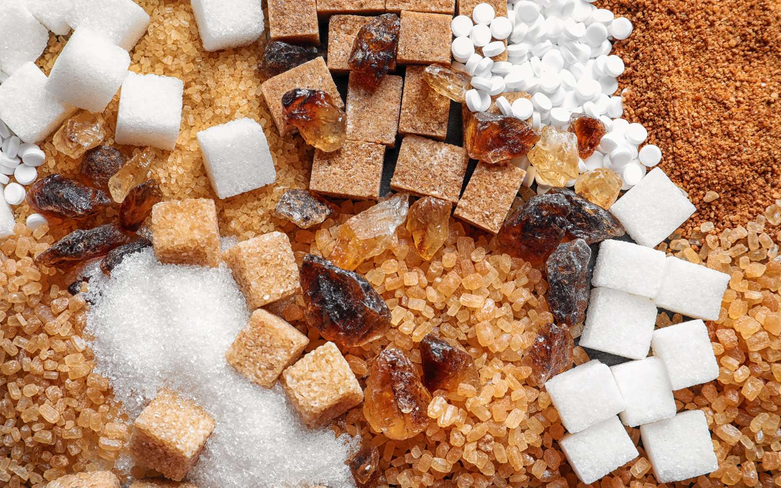 Le sucre brun est-il vraiment meilleur pour la santé que le sucre blanc ...