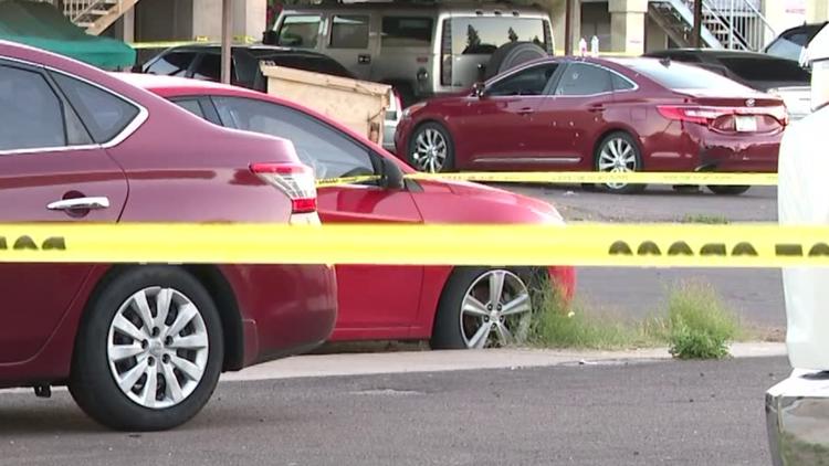 'Some kind of showdown': 3 juveniles shot in north Phoenix, police say