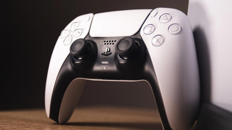 2 workarounds to use a PS5 controller with the PS4