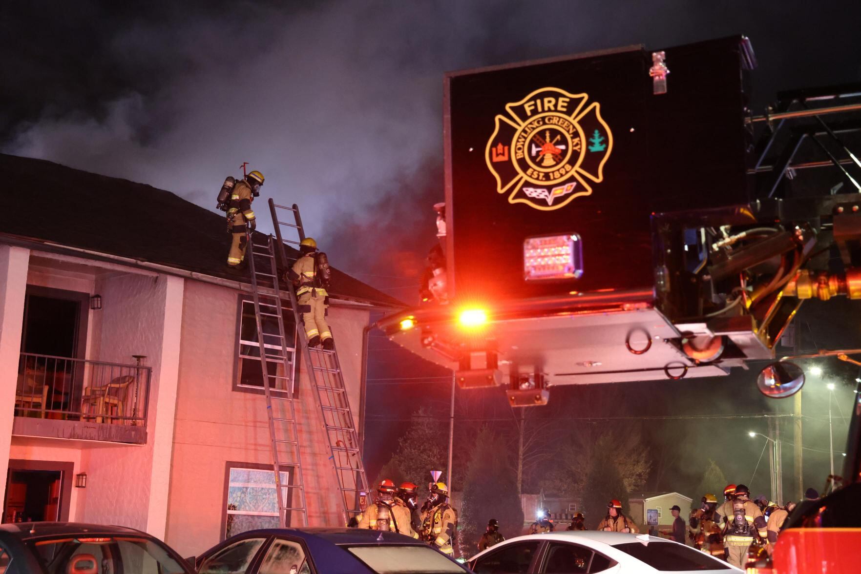 Overnight fire claims lives of 2 children in Bowling Green