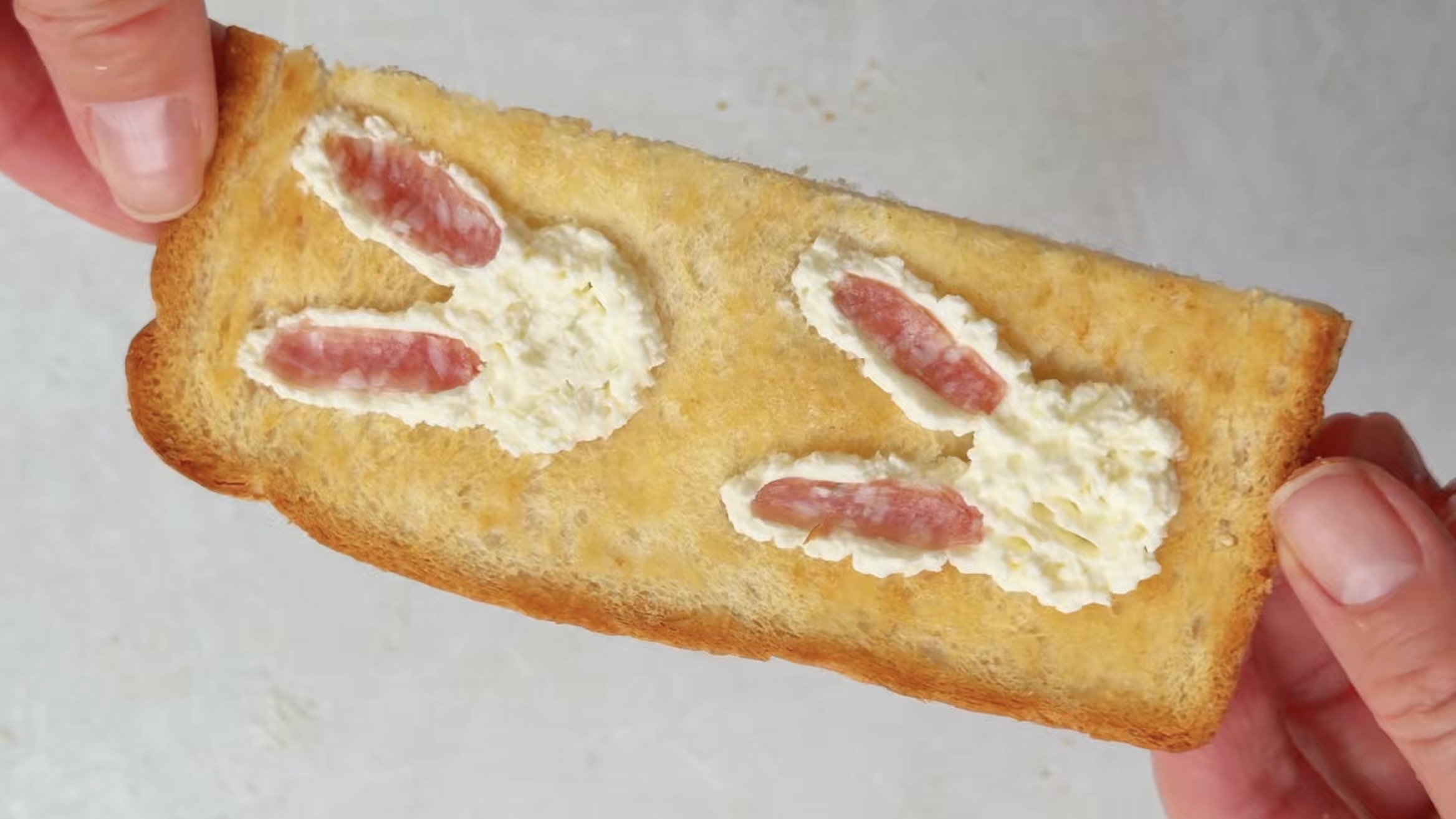 Cute bunny toast, easy Easter breakfast idea using bread