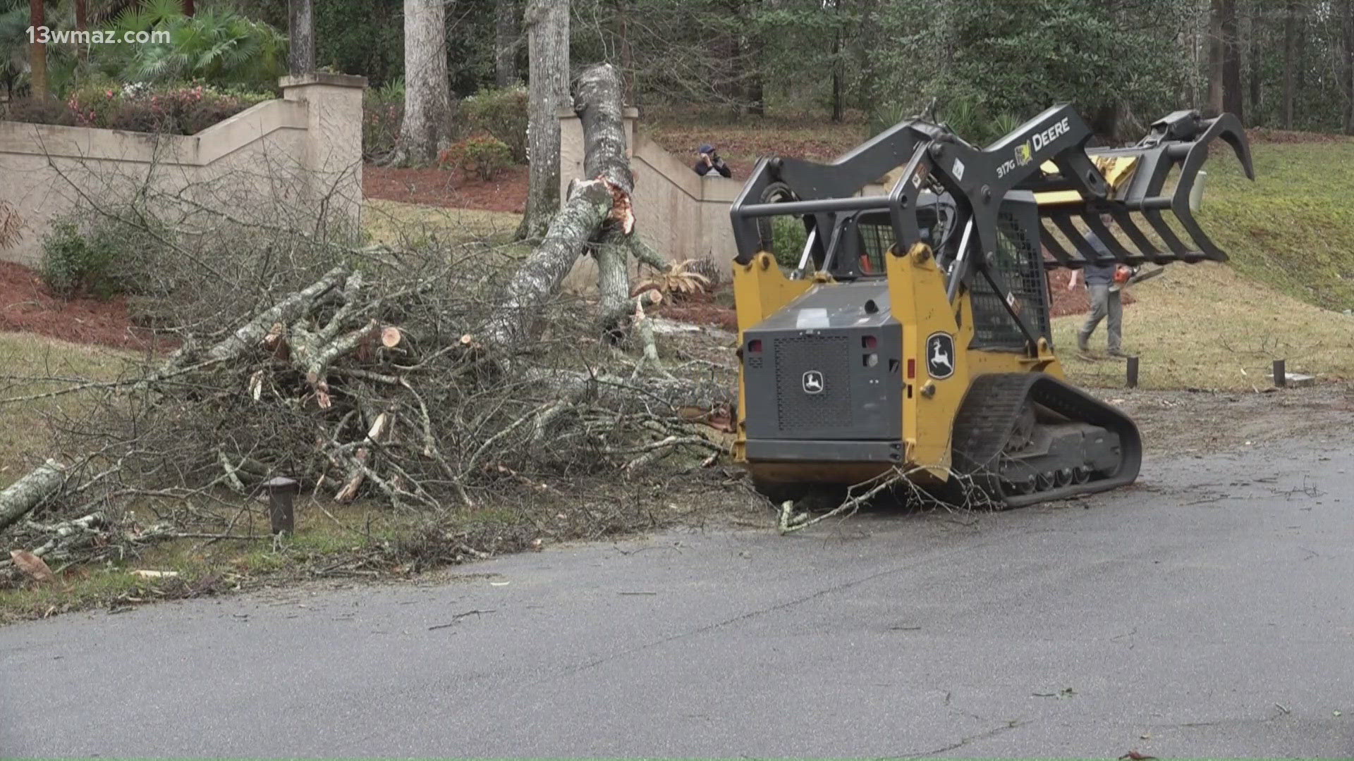 Severe warned storms: Debris, downed-powerlines and other storm damage ...