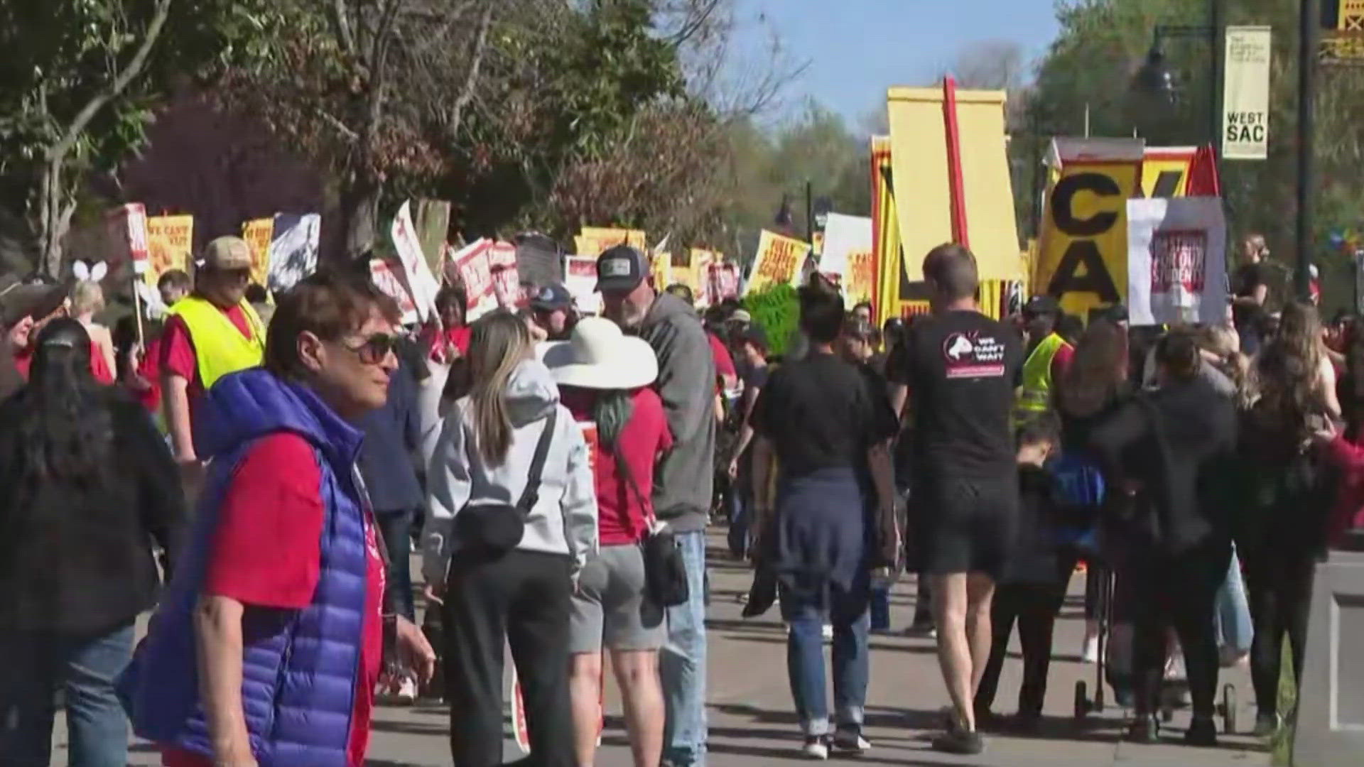 Hundreds of teachers from Twin Rivers, Natomas come together on picket line