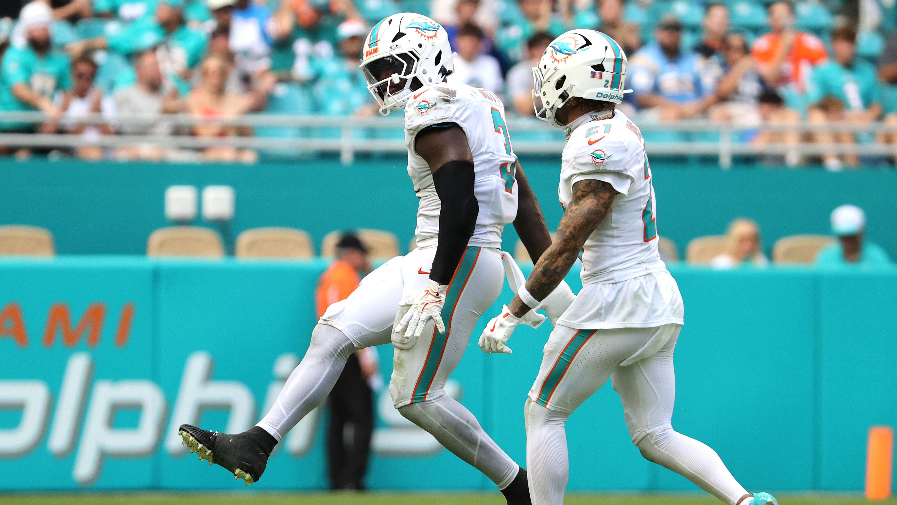 Dolphins lose $4.8 million linebacker to division rival in free agency