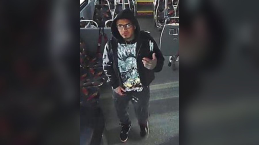 Denver police searching for carjacking, kidnapping suspect