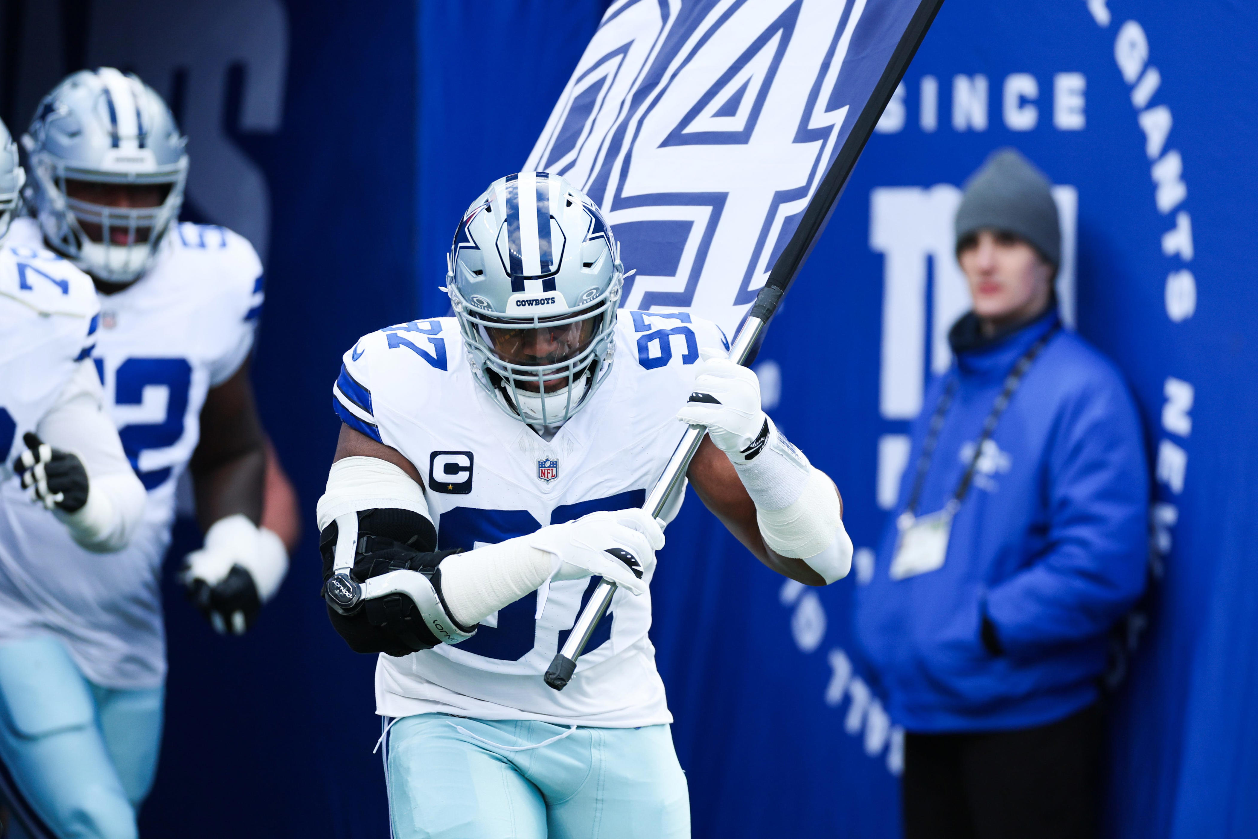 Who did the Dallas Cowboys just trade away and what did they get?