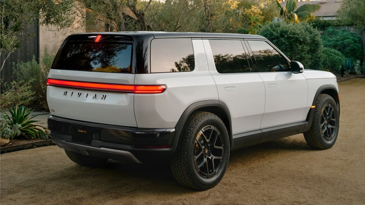 Consommation record et 615 km d’autonomie : le Rivian R2 donne une ...