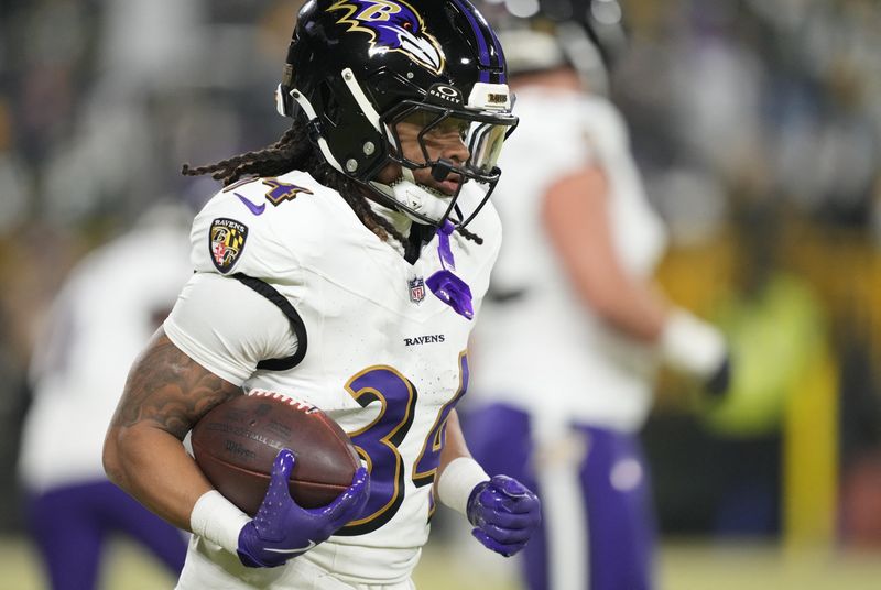 Report: Chargers sign RB Keaton Mitchell to 2-year deal<br><br>