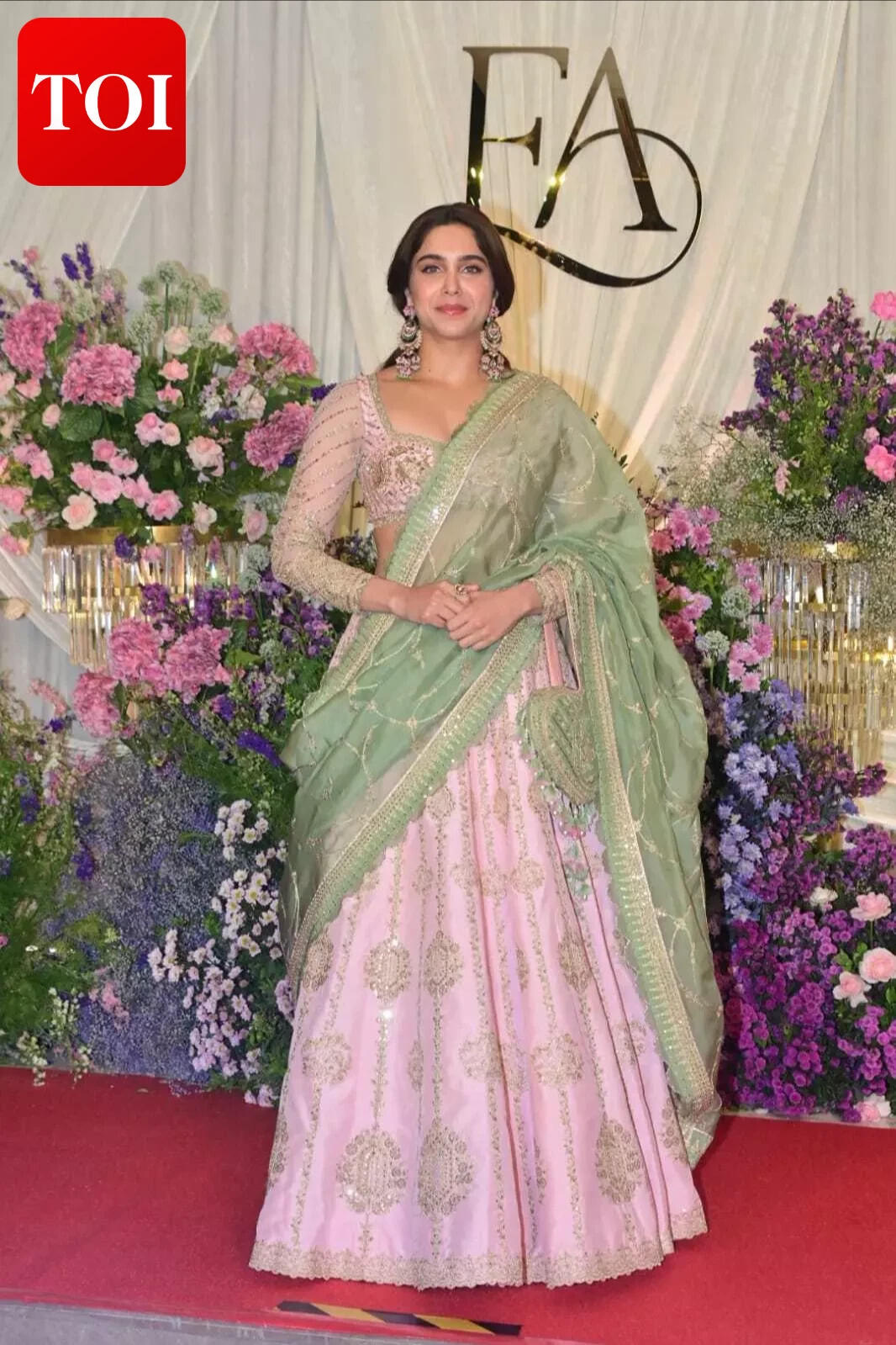 Salman Khan, Aamir Khan, Rekha attend Sooraj Barjatya’s daughter Eesha ...