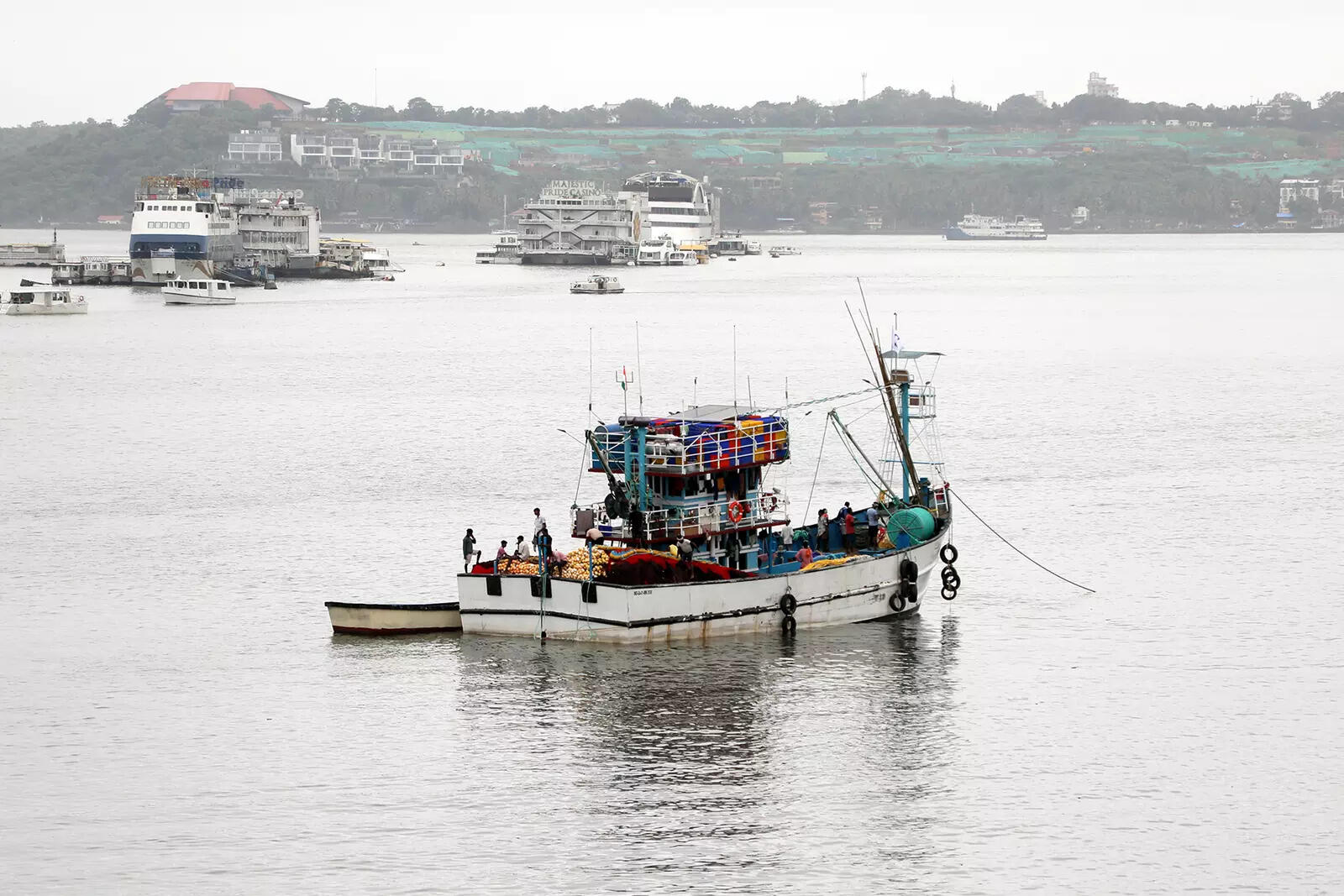 Low on commercial LPG, trawler ops in Goa may be hit, fuel fish shortages