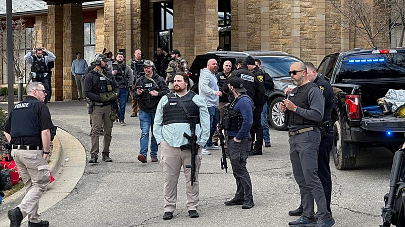 Man shot dead by security after ramming car into Michigan synagogue
