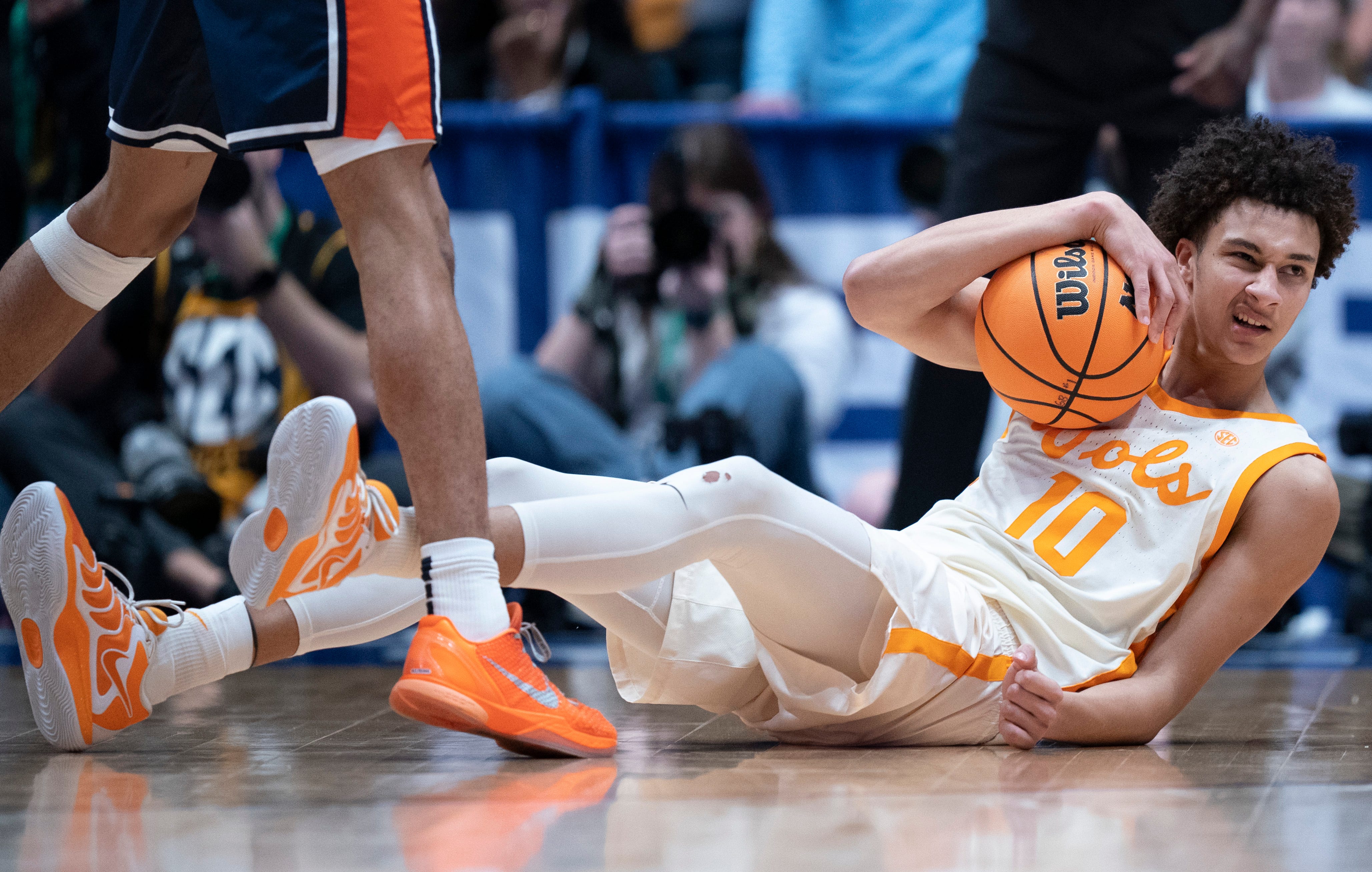 Nate Ament return powers Tennessee basketball to big run past Auburn in ...