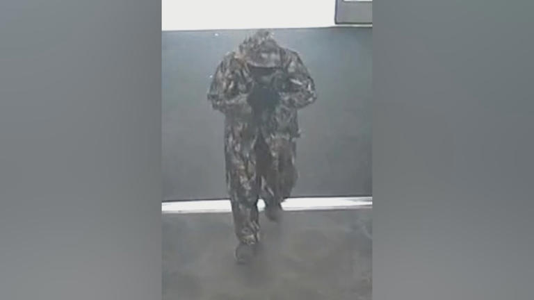 Odessa police searching for suspect who robbed CVS at gunpoint