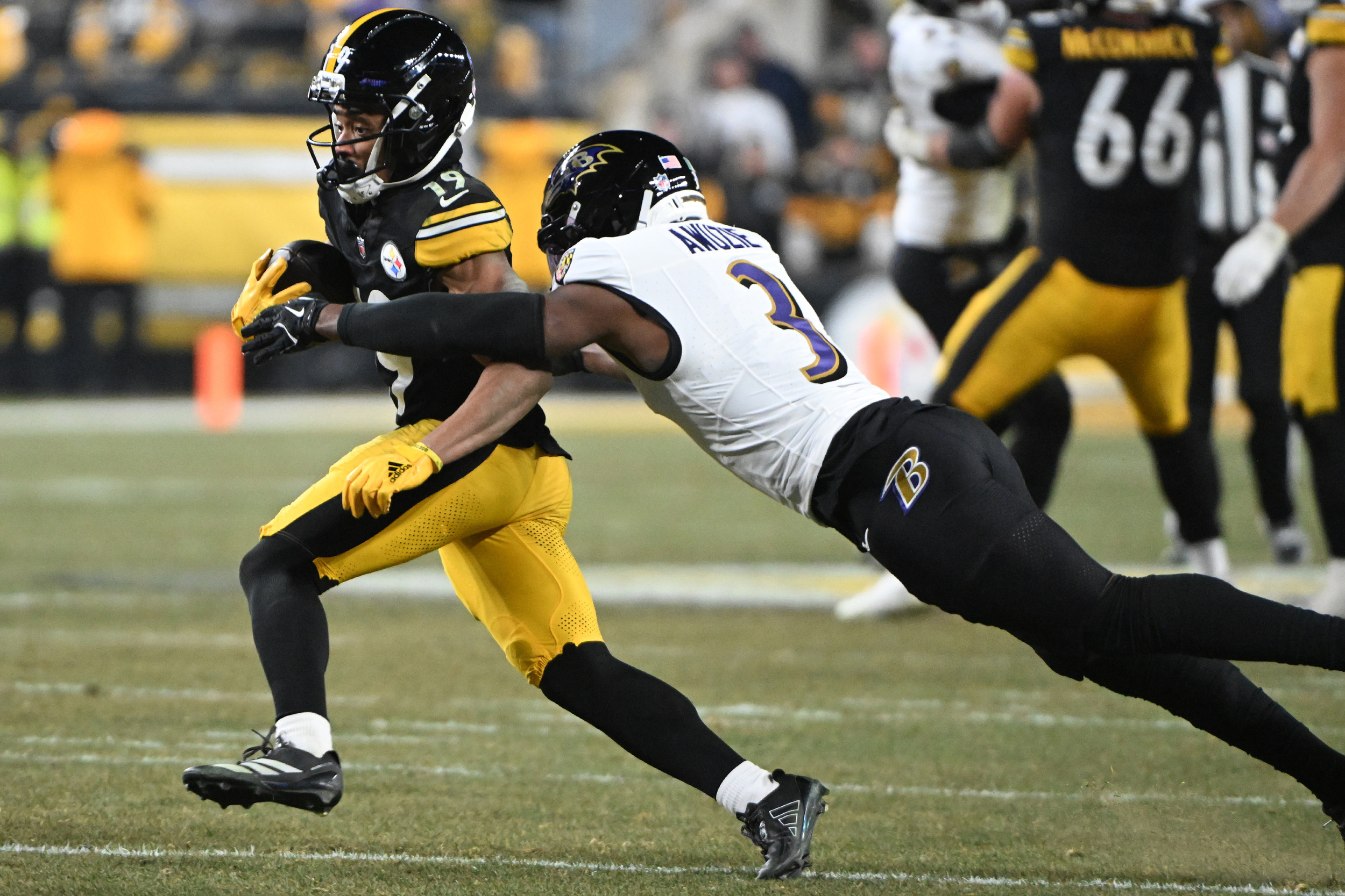 Steelers hit with bad news as productive WR Calvin Austin III leaves team<br><br>