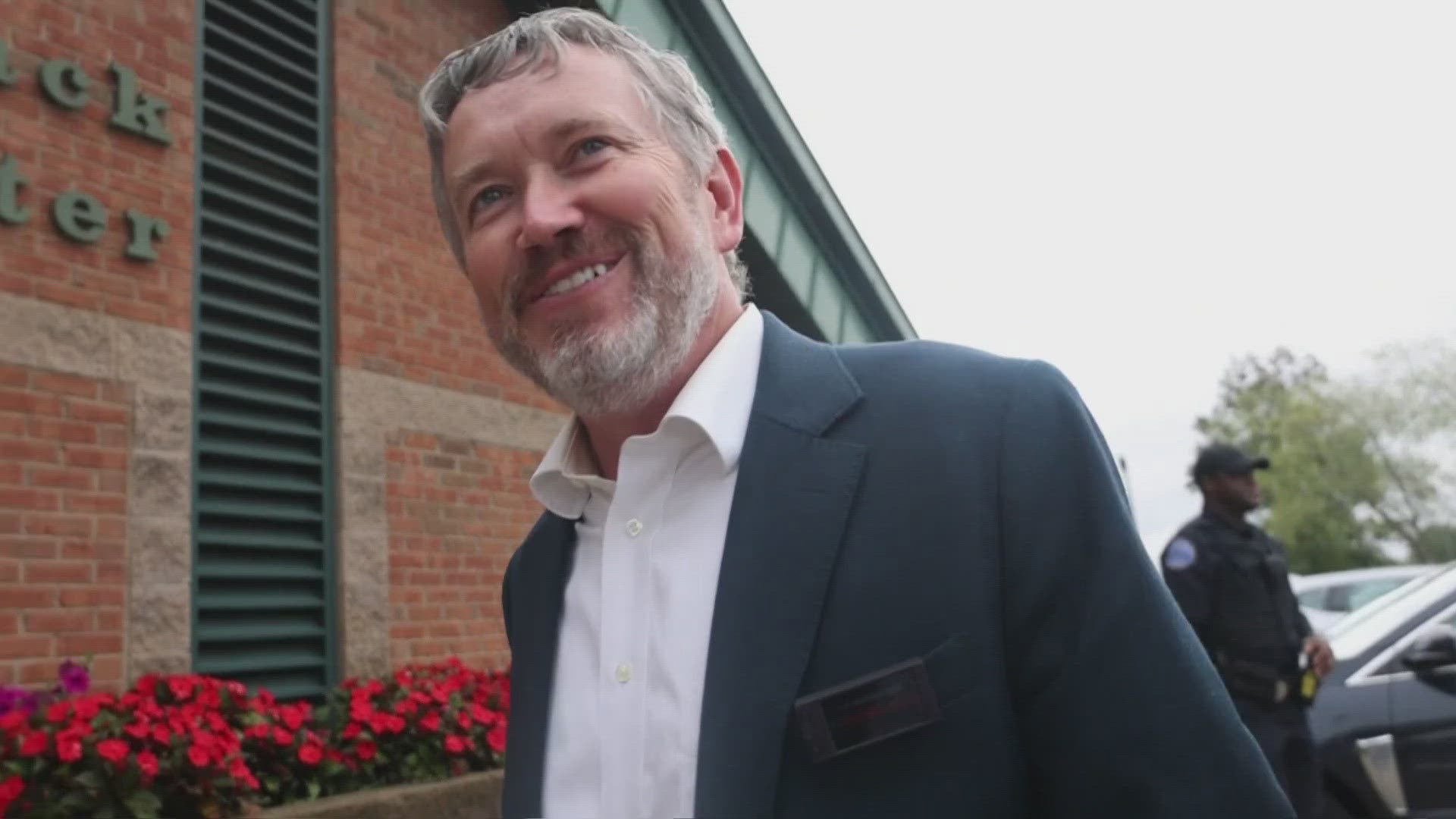 Rand Paul defends Massie as Trump comes to Kentucky to take him down