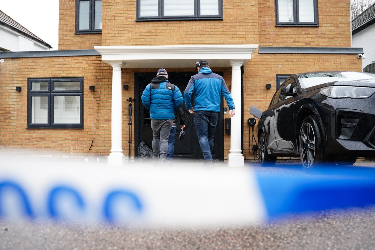 Police given more time to question trio accused of spying for Iran