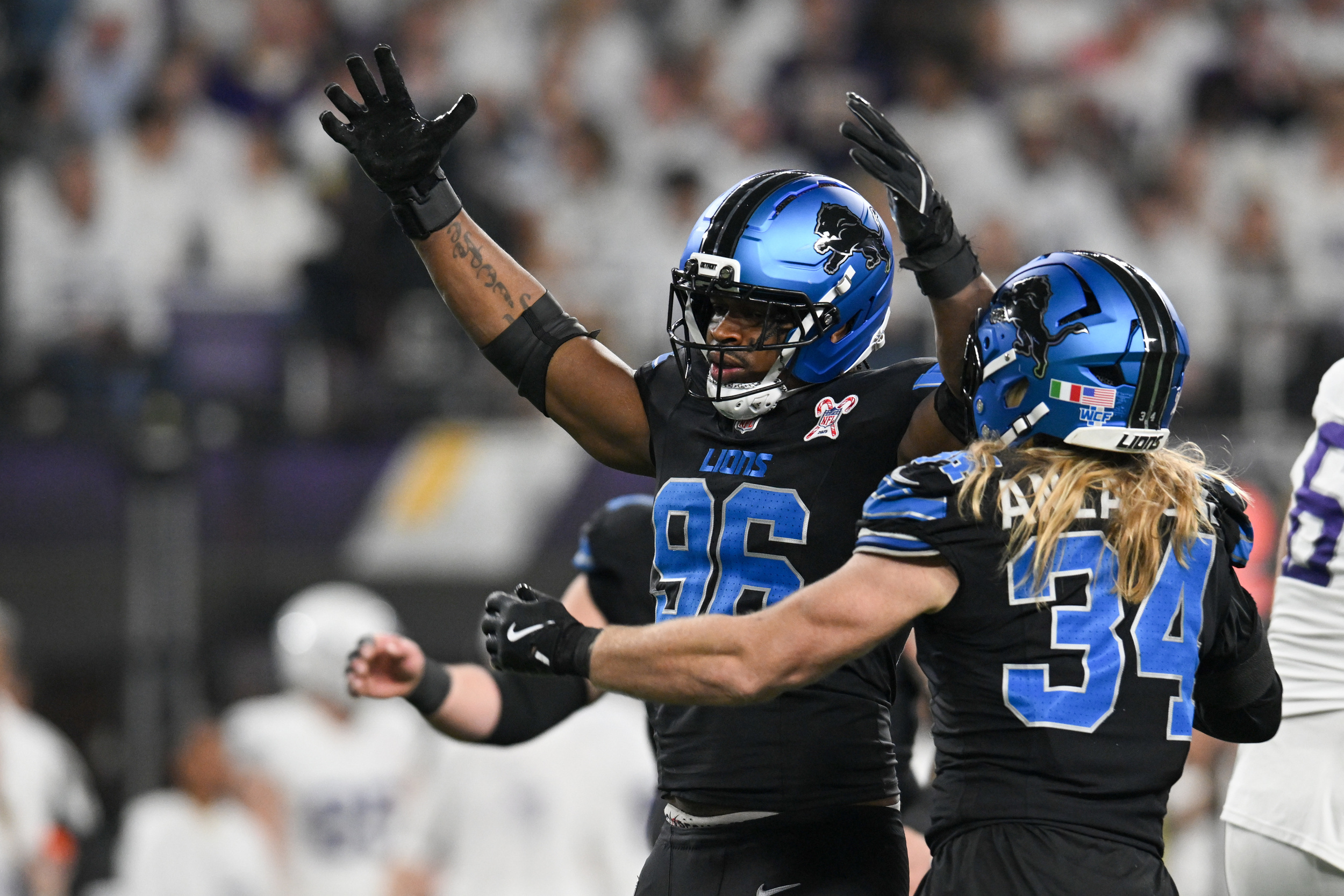 Bucs sign veteran edge rusher