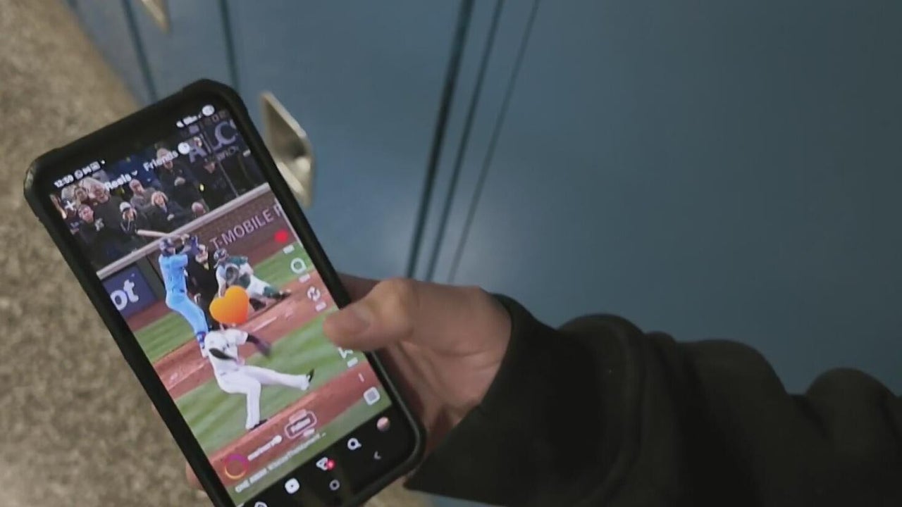 Teens try tools to curb heavy screen time