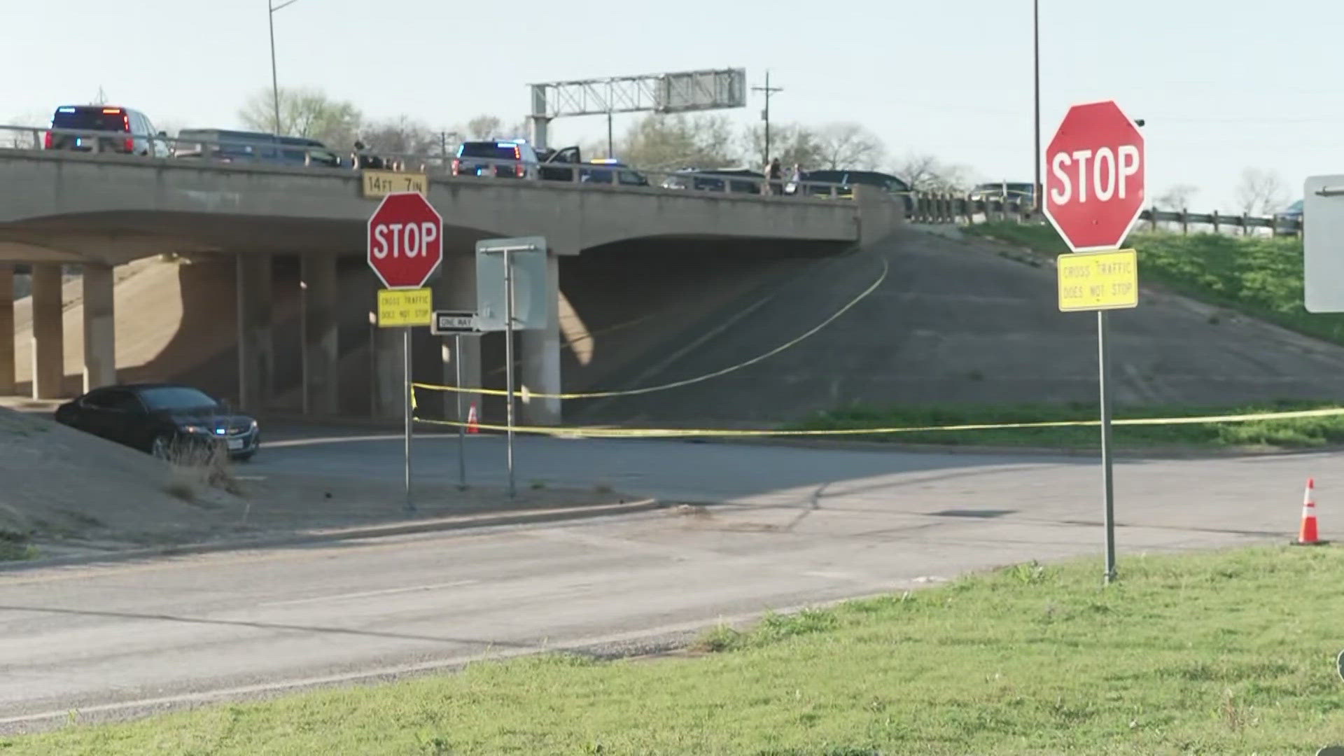 Heavy police presence shuts down northbound US 287 in Fort Worth