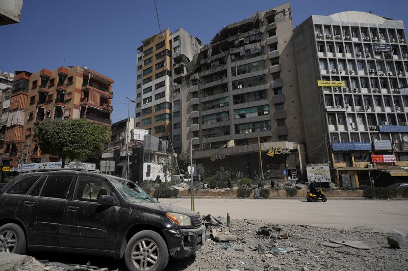 Israel strikes heart of Beirut, signals long campaign<br><br>