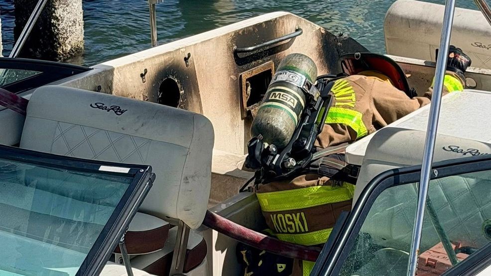 25-foot speedboat burns at Marriott hotel, fire now extinguished