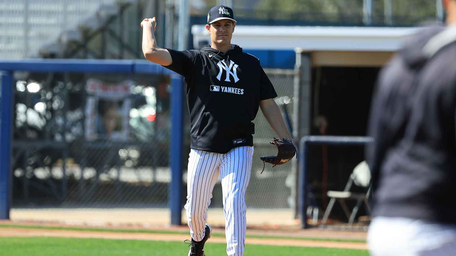 Yankees make roster decisions on 2 players at spring training