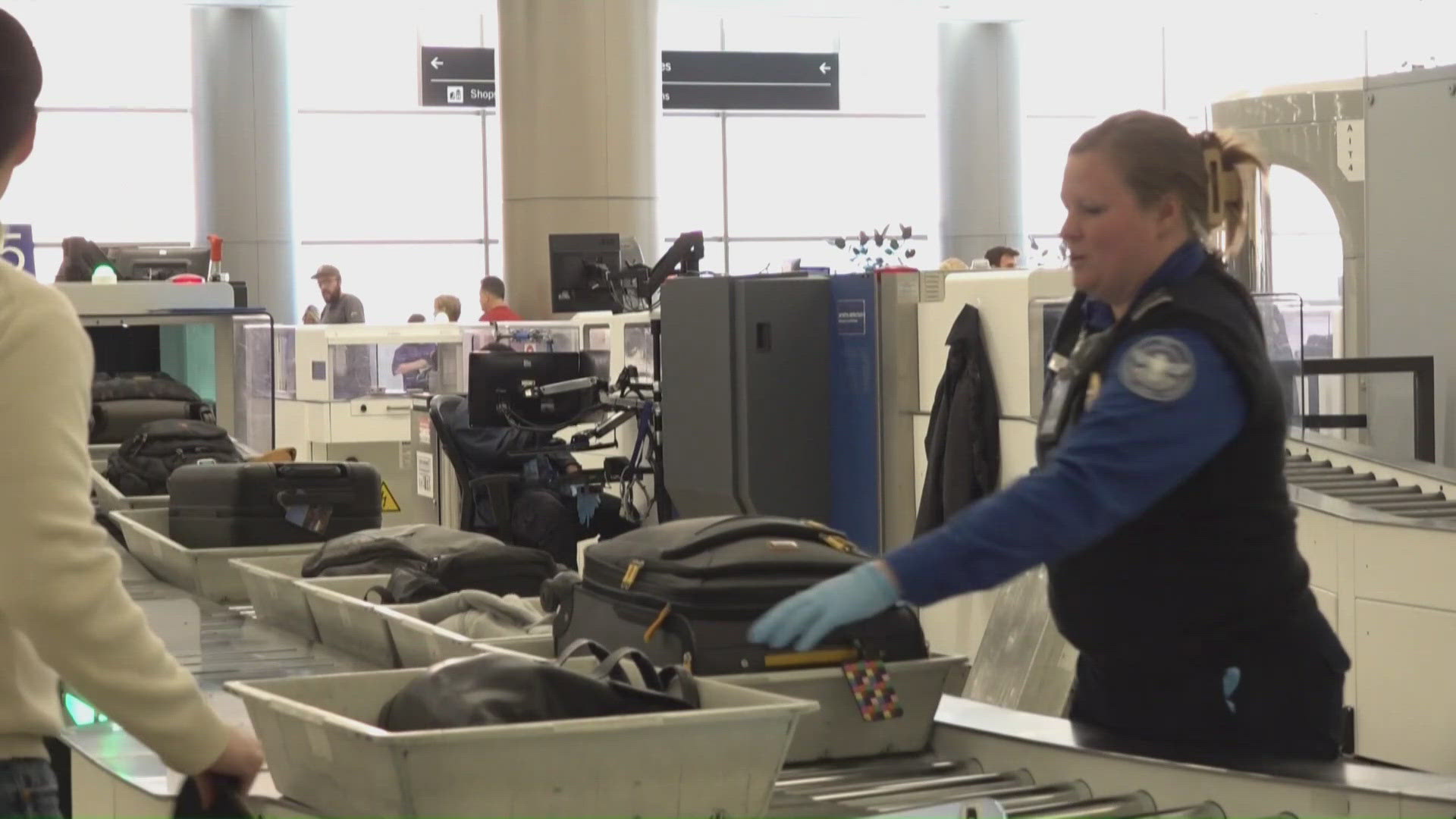 TSA employees calling out or quitting at alarming raits amid partial ...