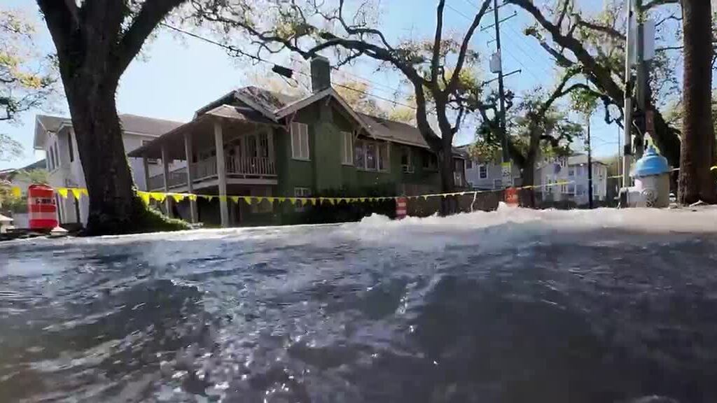 Uptown water main break floods streets near Tulane, forces daycare ...