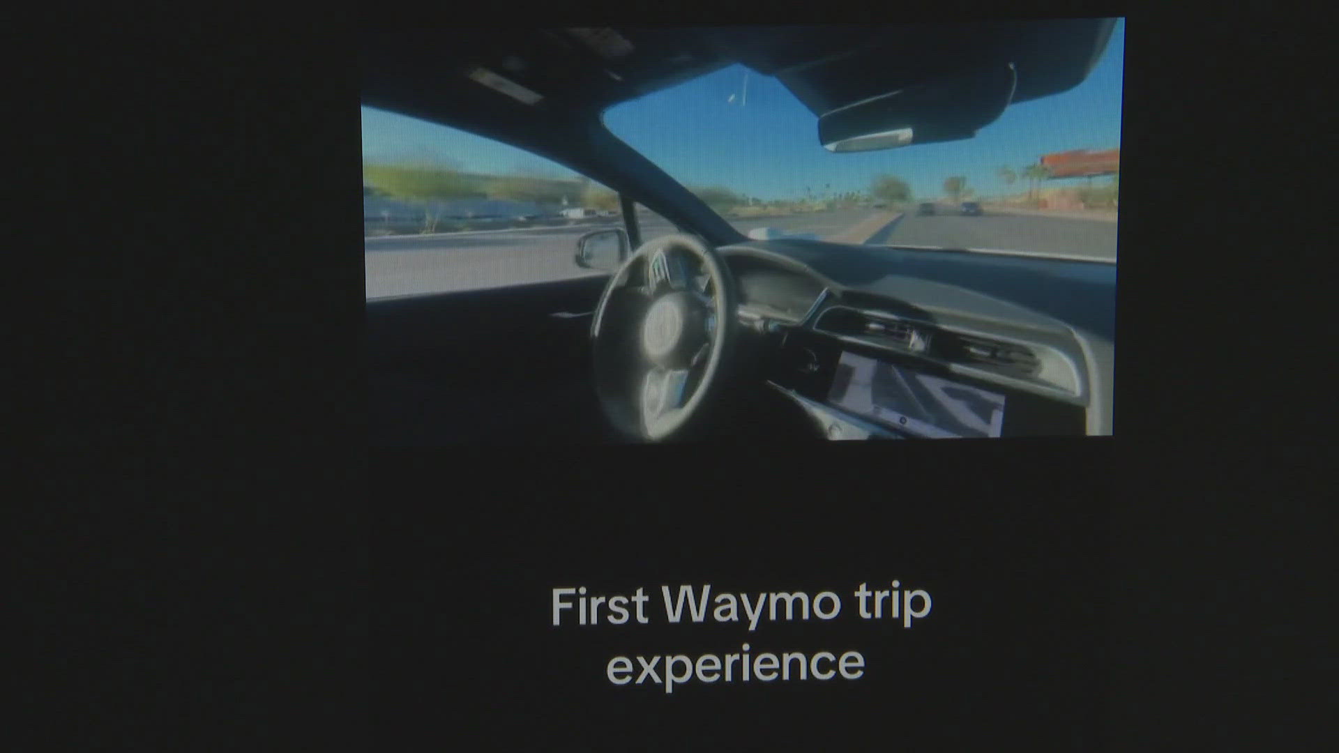 Waymo stops in middle of Arizona traffic