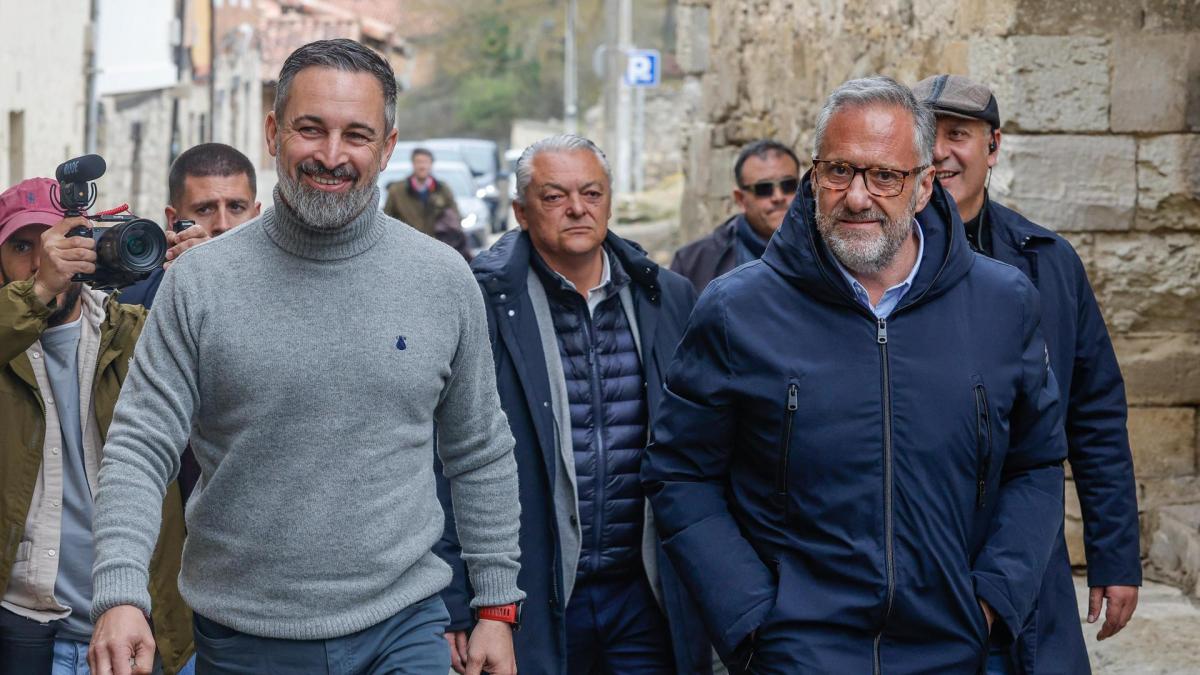 Vox llega al final de campaña con el viento a favor y al choque con el ...