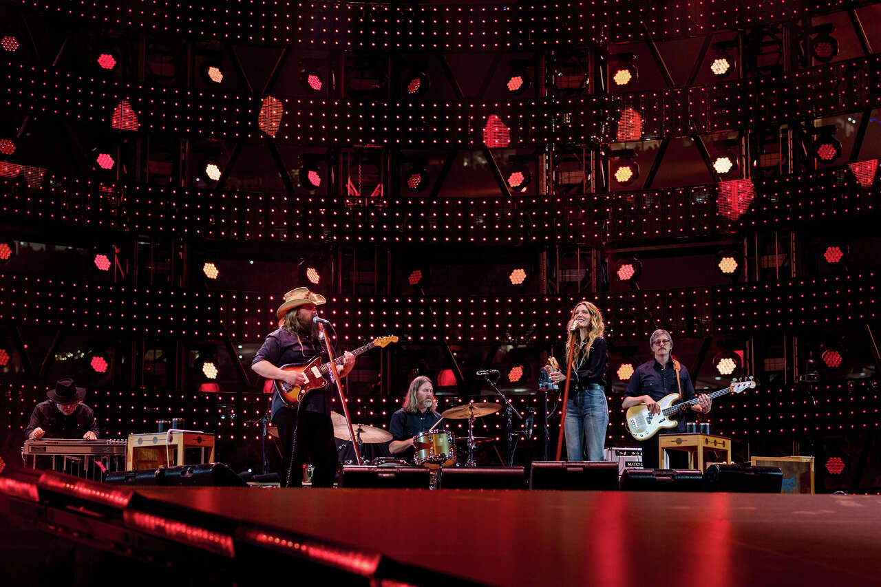 Chris Stapleton proves raw talent and 'Tennessee Whiskey' are all that ...