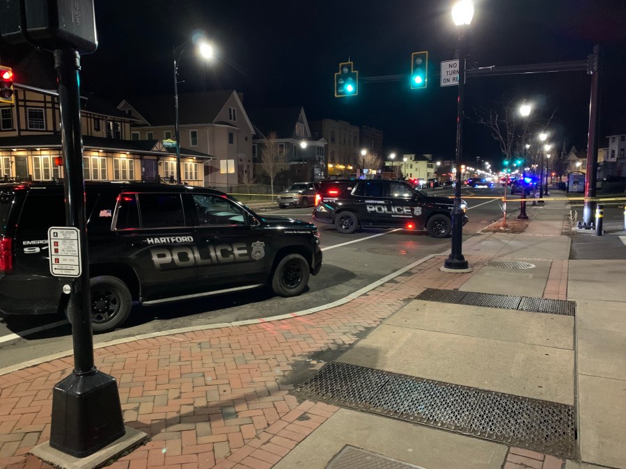 Man suffers fatal gunshot wound in Hartford