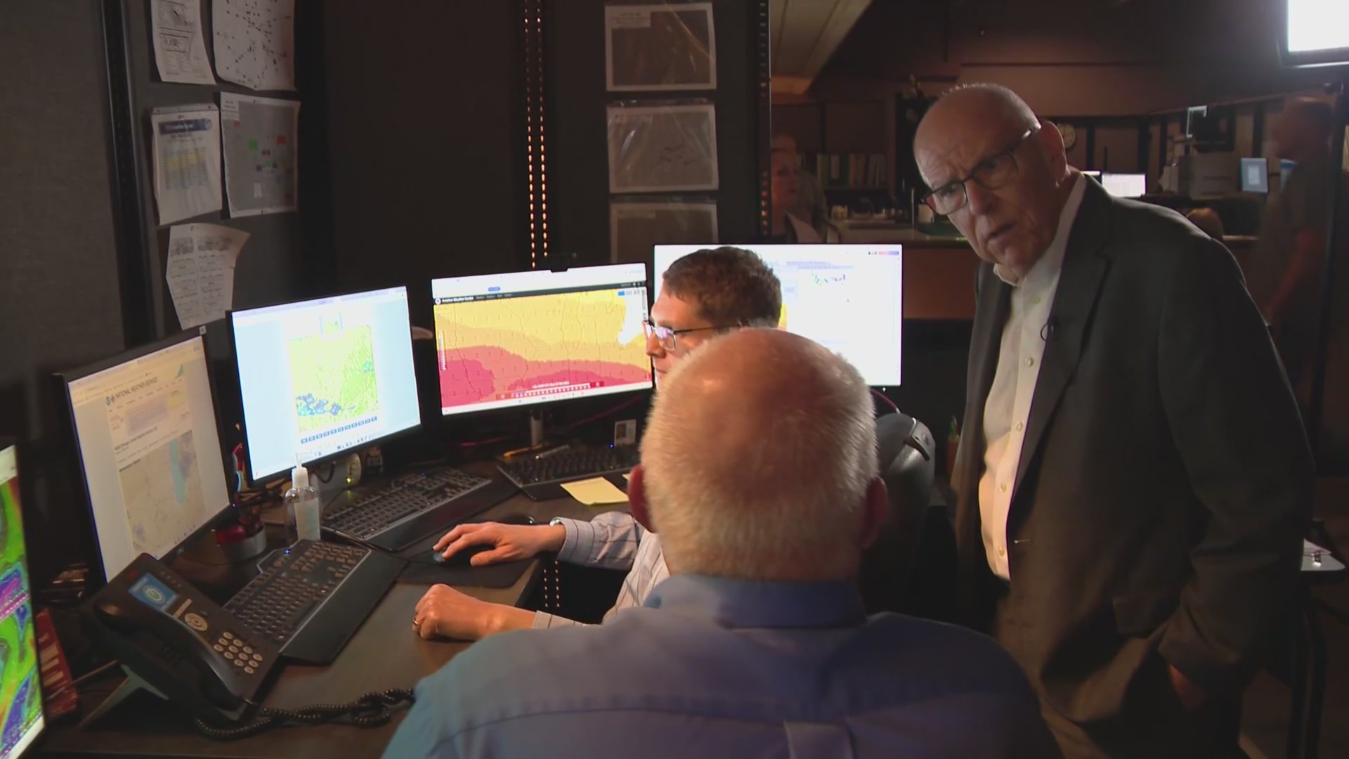 How meteorologists and air traffic controllers team up for flight safety