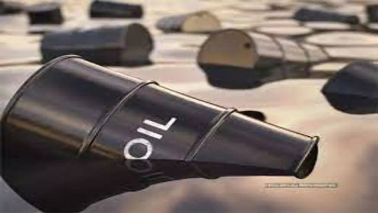 Oil prices climb past $100 again as Middle East conflict jolts global ...
