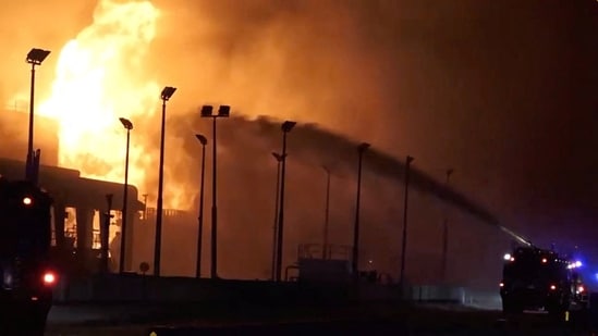 Dubai Abu Dhabi news live: Drone debris falls on Sheikh Zayed Road in ...