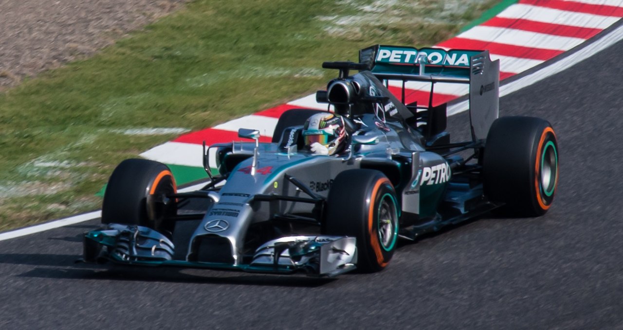 Mercedes engine row forces FIA rule shake-up before F1 season begins